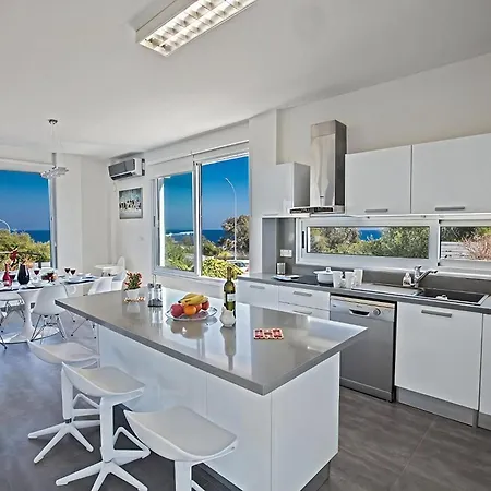 Willa Kono Sunshine - Luxury 4 Bedroom Cape Greco - Close To With Panoramic Views